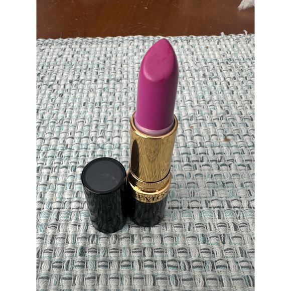 Revlon Super Lustrous Crème Lipstick Dramatic 770 New - Picture 2 of 4